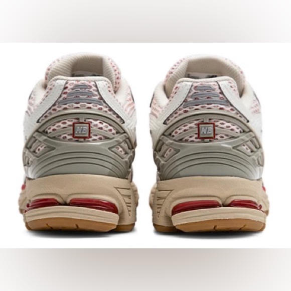 New Balance 1906R - Picture 2 of 5